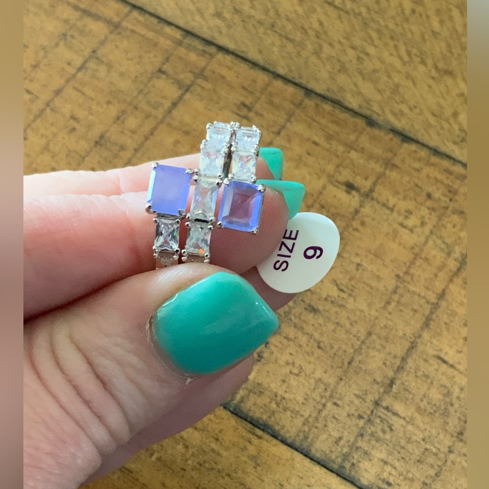 NWT- Beautiful size 9 ring